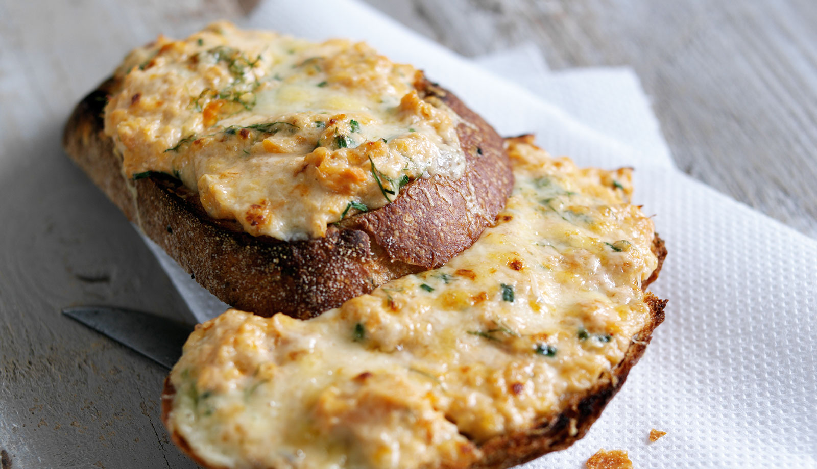 Wild Alaska Salmon, Chive and Cheddar Grills